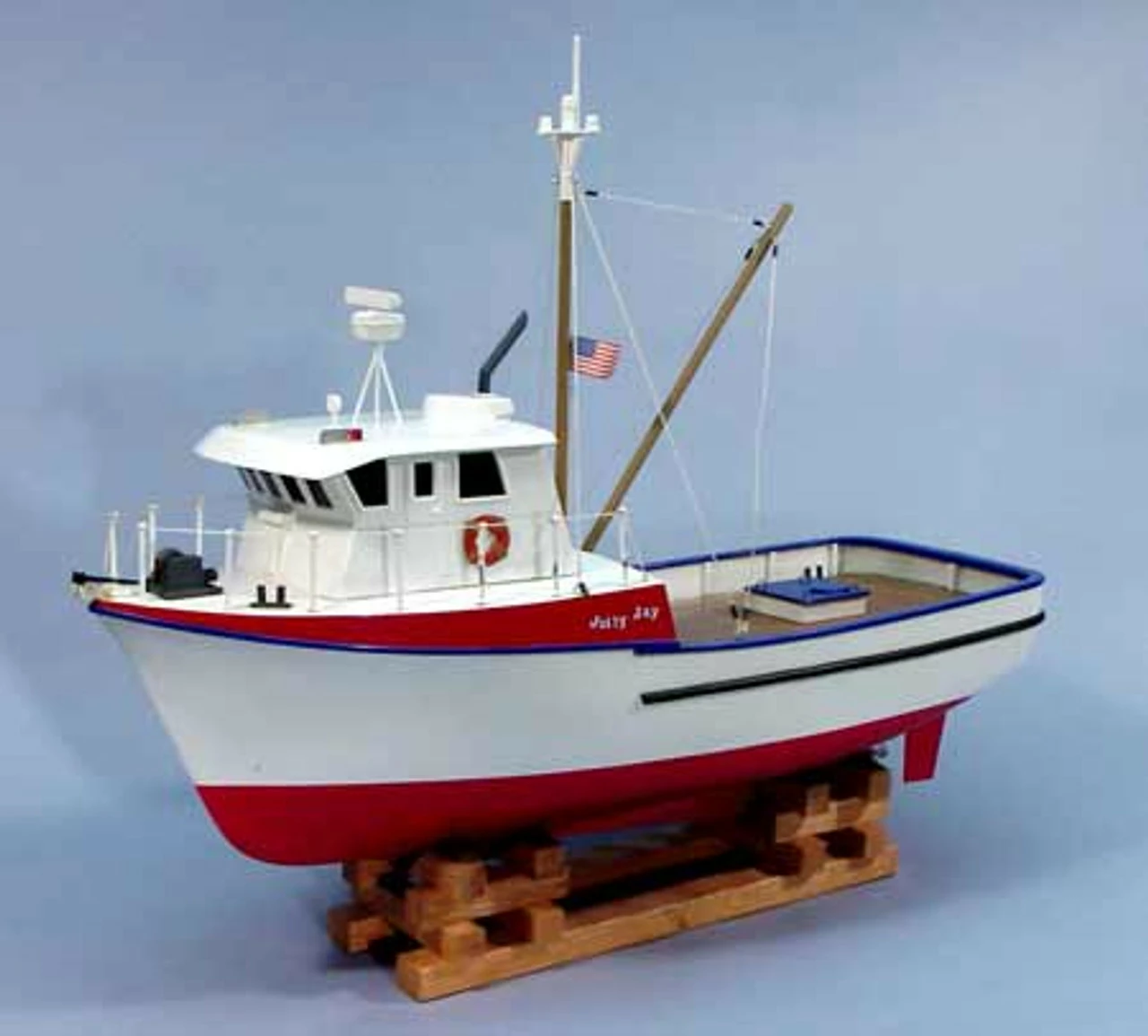 DUM1231 DUMAS The Jolly Jay Trawler