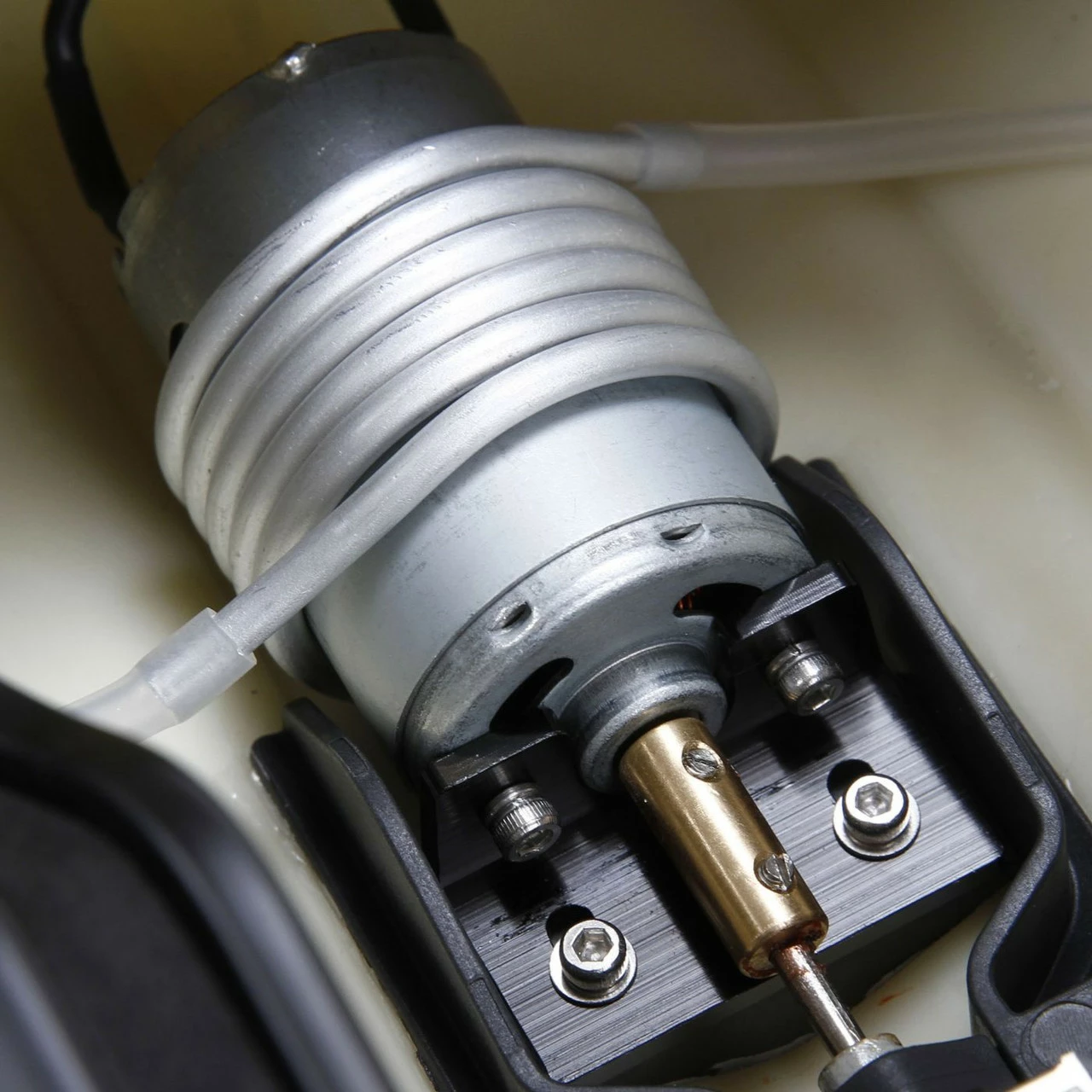 PRO BOAT PRB08015 ProBoat Stealthwake RTR 23-inch Brushed Deep-V - Image 5