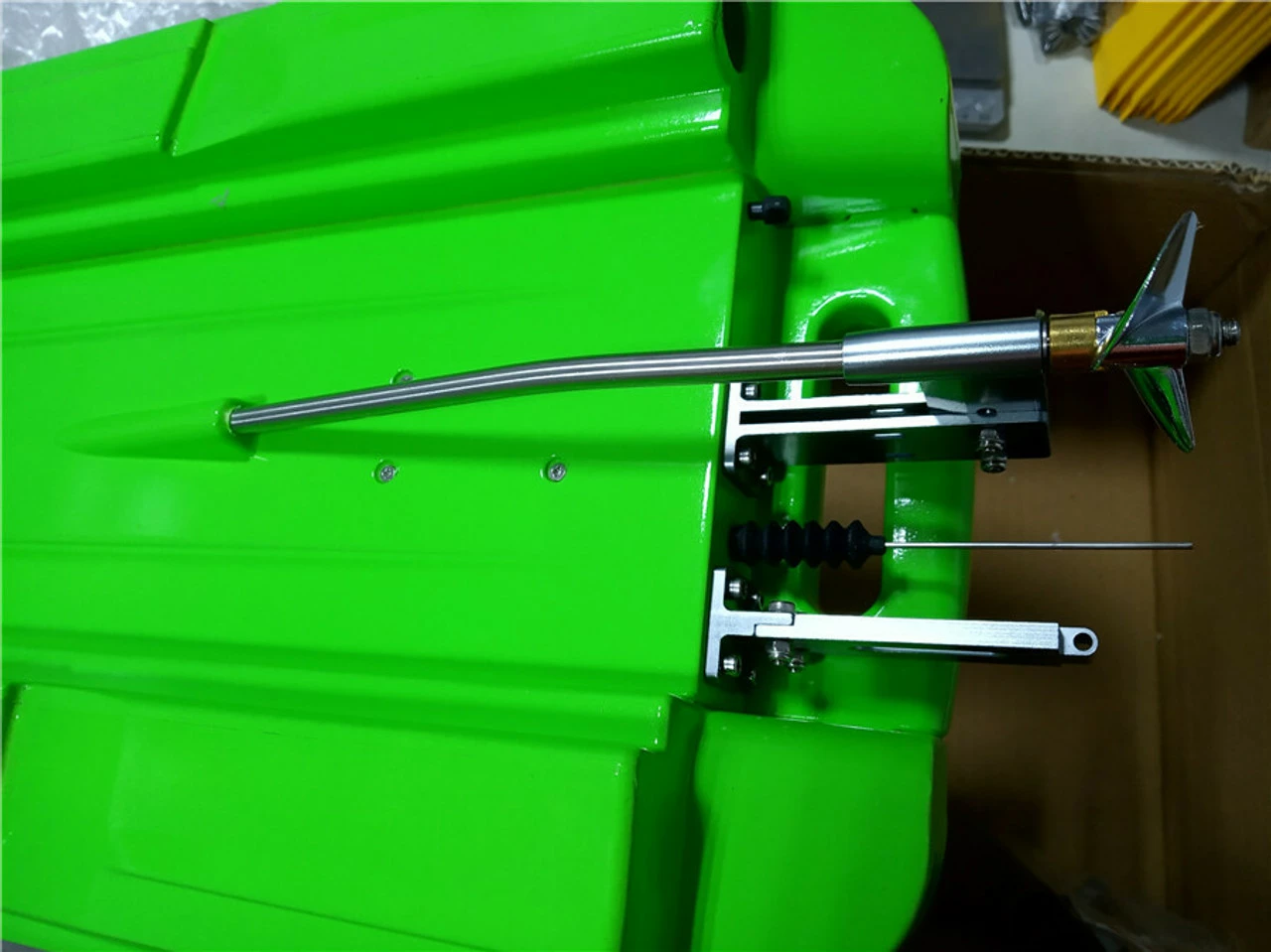 VOL79105 Volantex RC ATOMIC SR85 56mph Super High Speed Boat With Auto Roll Back Function And All Metal Hardware 798-3 ARTR - Image 5